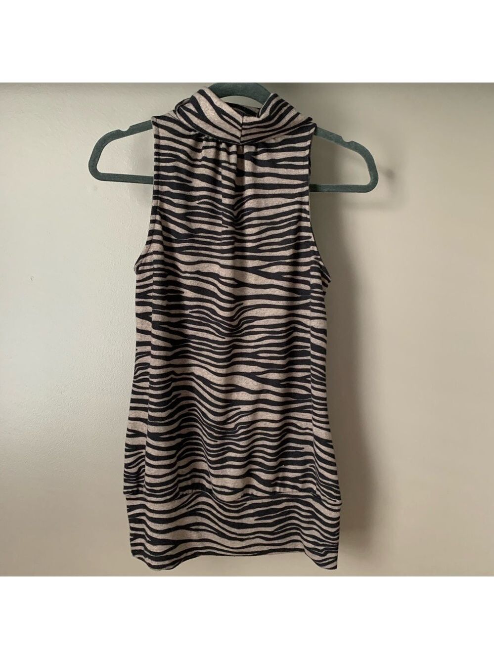 TWENTYONE animal print sleeveless top - Picture 11 of 11